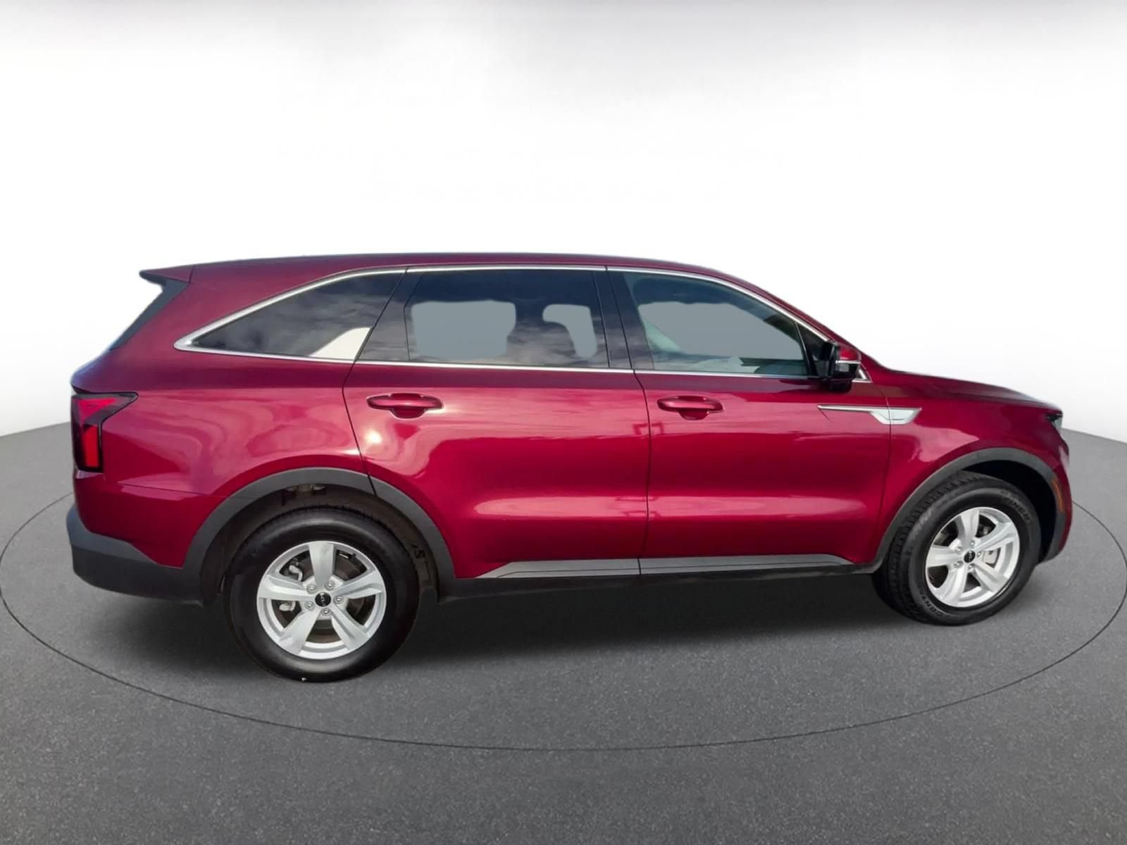 Used 2023 Kia Sorento LX FWD image 15