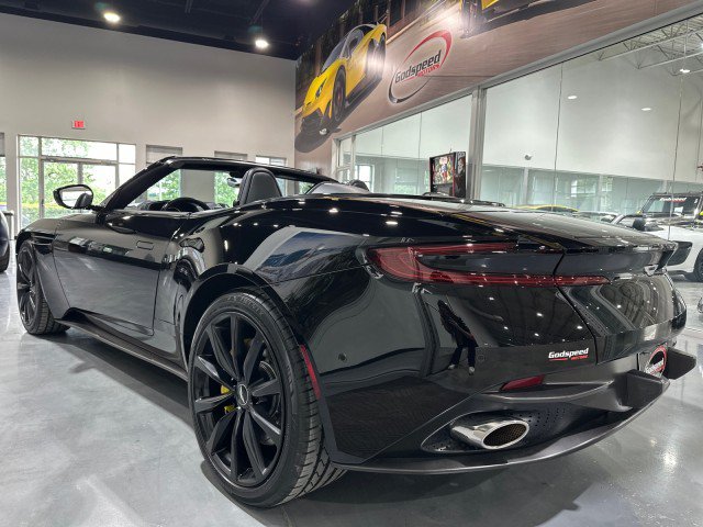 Used 2019 Aston Martin DB11 Volante RWD image 31
