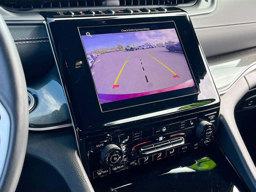 Used 2022 Jeep Grand Cherokee Altitude image 13