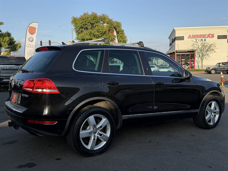 Used 2012 Volkswagen Touareg Hybrid AWD/4WD image 26
