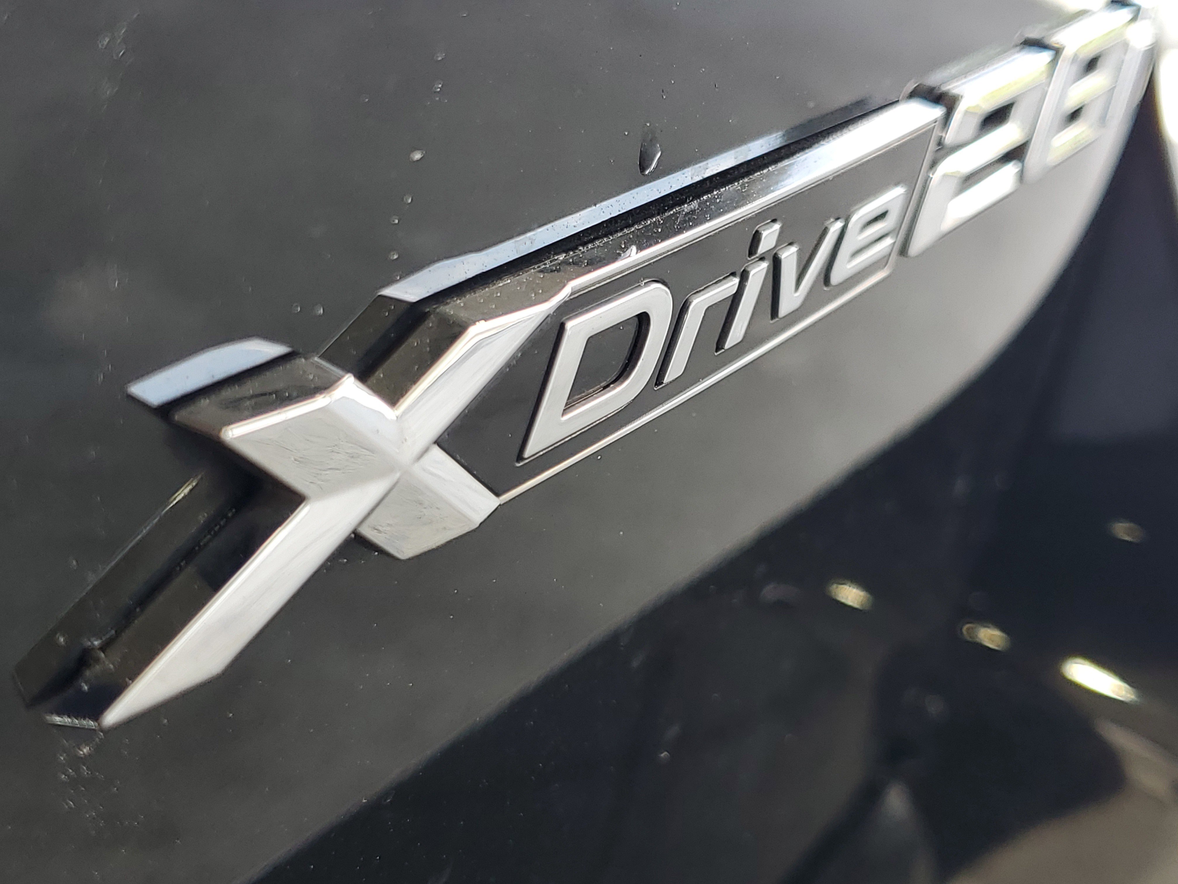 Used 2025 BMW X1 xDrive28i AWD/4WD image 6