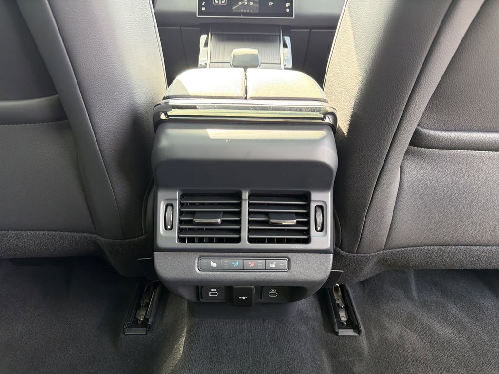 Used 2025 Land Rover Range Rover Evoque Dynamic SE image 20