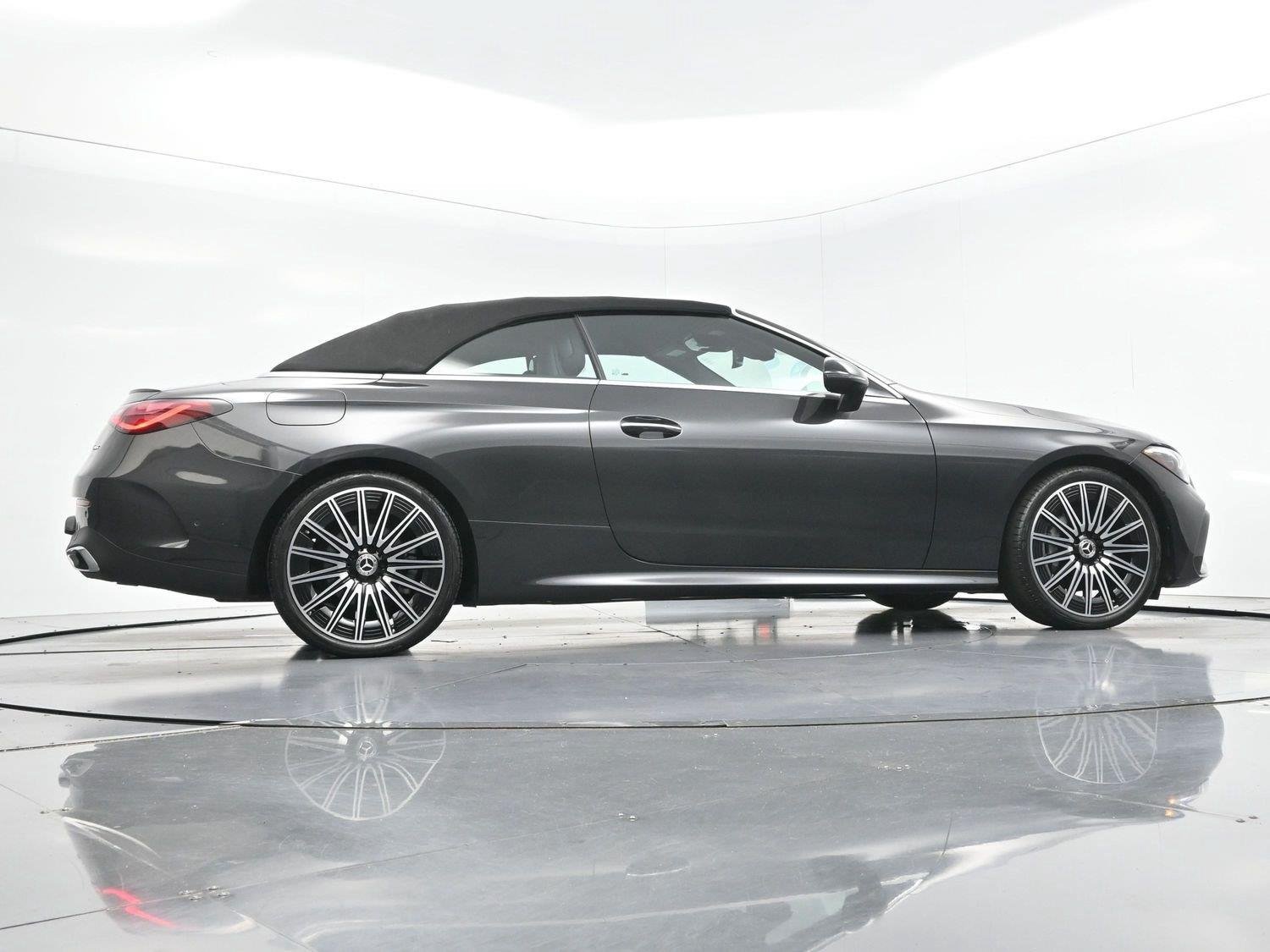 Used 2026 Mercedes-Benz CLE 300 4MATIC Cabriolet image 45