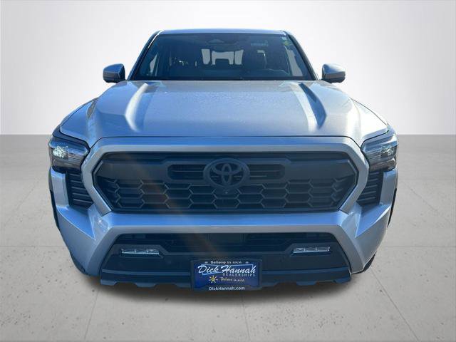 Certified 2024 Toyota Tacoma TRD Off-Road w/ TRD Off Road Premium Package AWD/4WD image 3