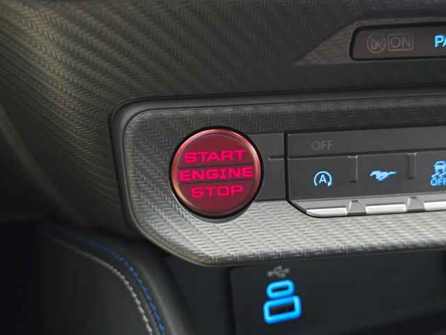 Certified 2025 Ford Mustang GT RWD image 32