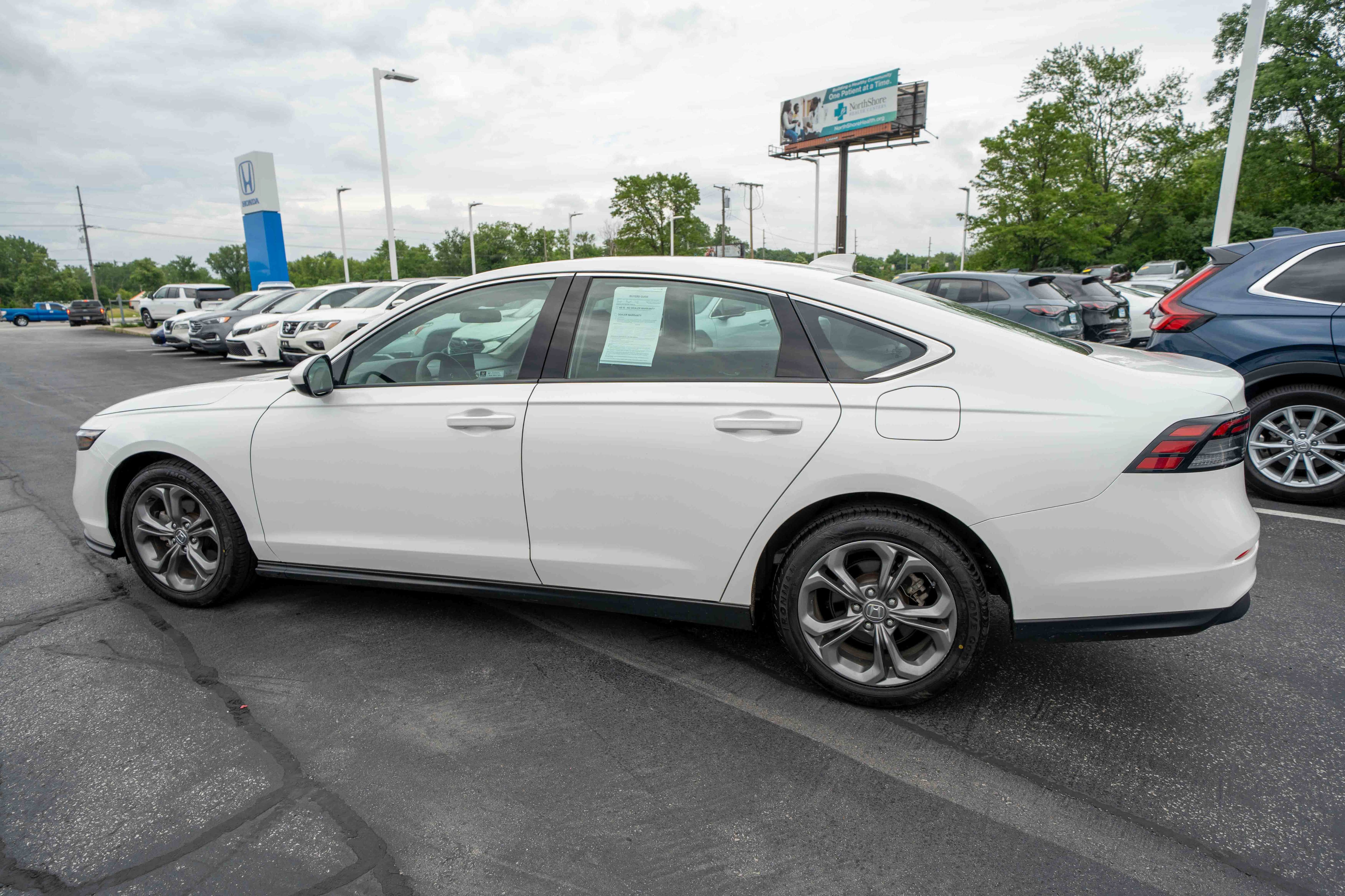 Used 2024 Honda Accord EX image 4