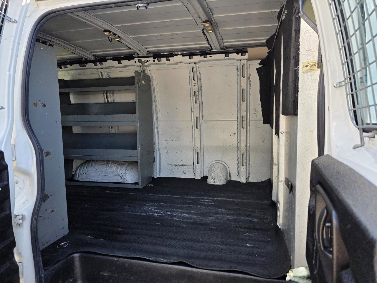 Used 2016 GMC Savana 2500 image 15