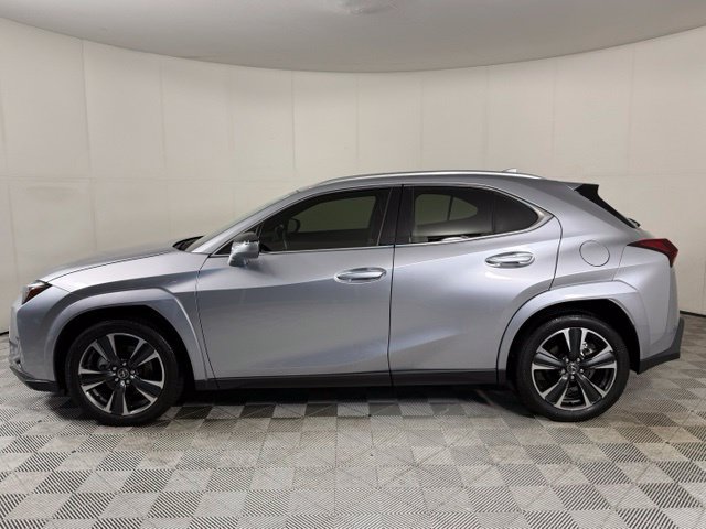 Used 2025 Lexus UX 300h FWD w/ Accessory Package (Z2) image 3