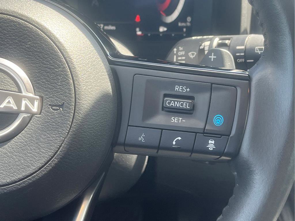 Used 2023 Nissan Rogue Platinum image 25