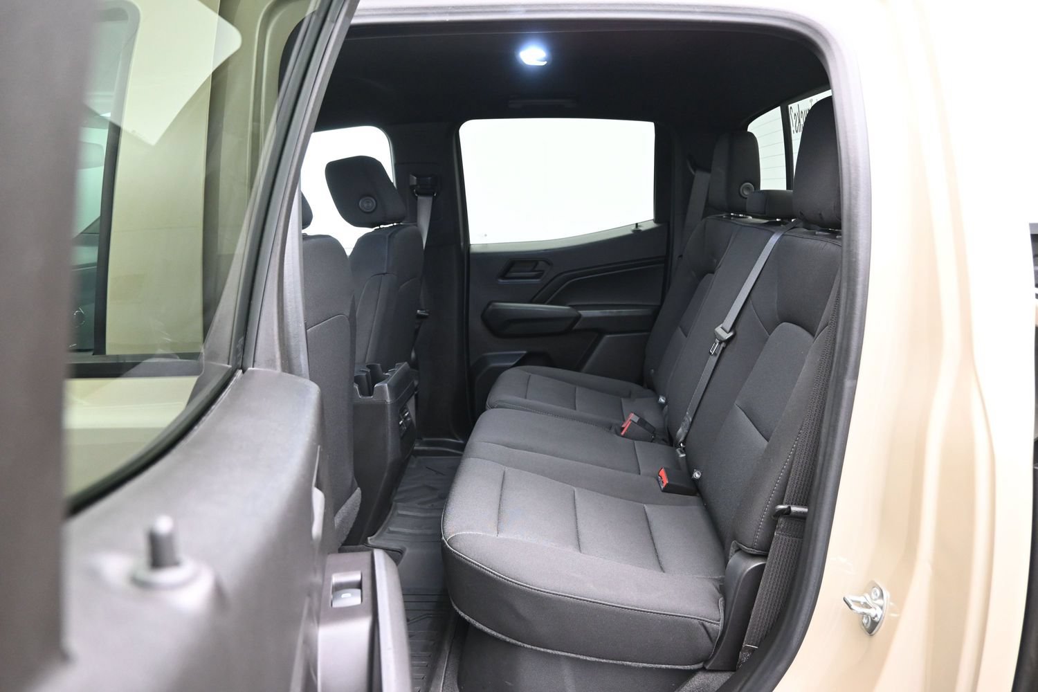 Used 2024 Chevrolet Colorado Trail Boss w/ Advanced Trailering Package AWD/4WD image 11