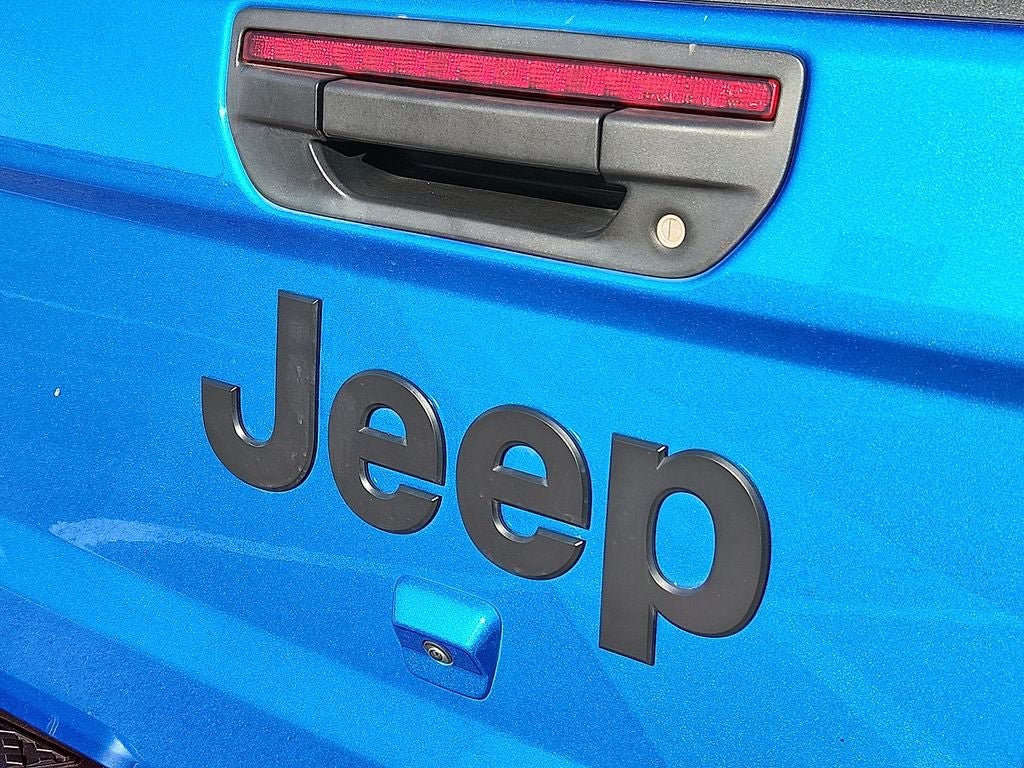 Used 2024 Jeep Gladiator Sport AWD/4WD image 13