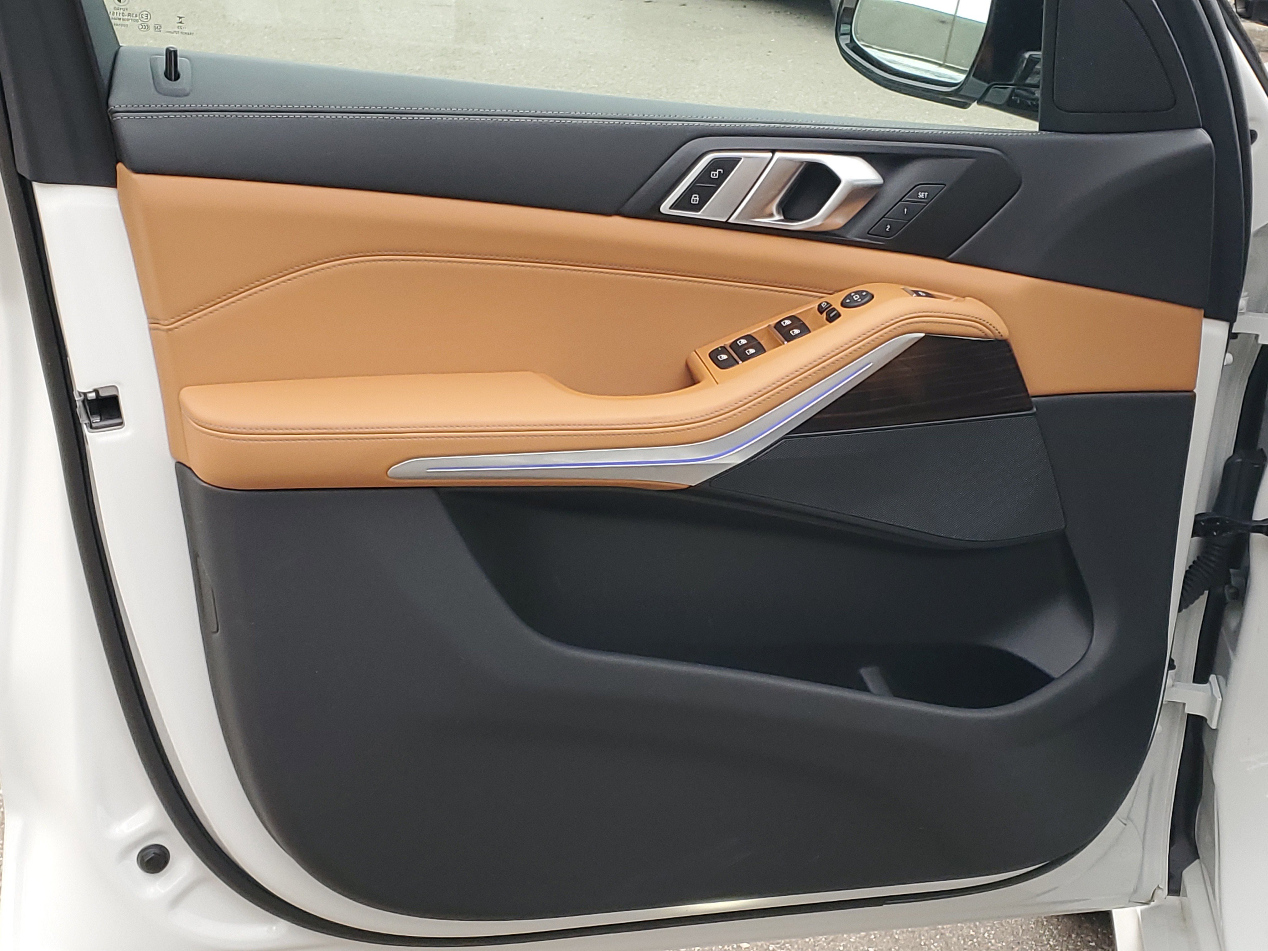 Certified 2024 BMW X5 xDrive40i w/ M Sport Package image 5