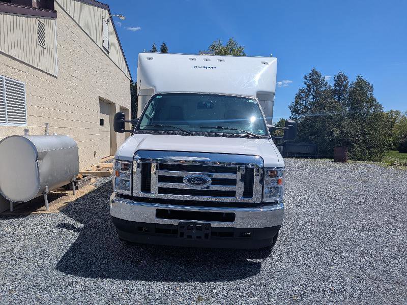 Used 2025 Ford E-450 and Econoline 450 Super Duty w/ Power Equipment Group RWD image 22
