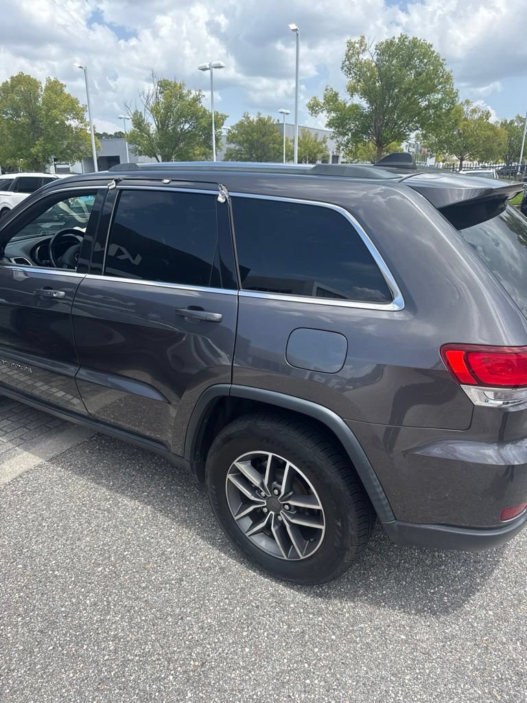 Used 2020 Jeep Grand Cherokee Laredo w/ Security & Convenience Group RWD image 15