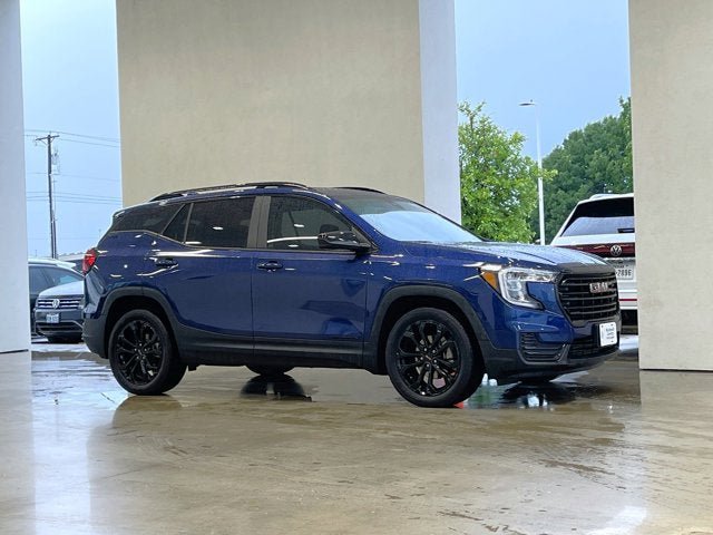 Used 2022 GMC Terrain SLE w/ Elevation Edition FWD image 6