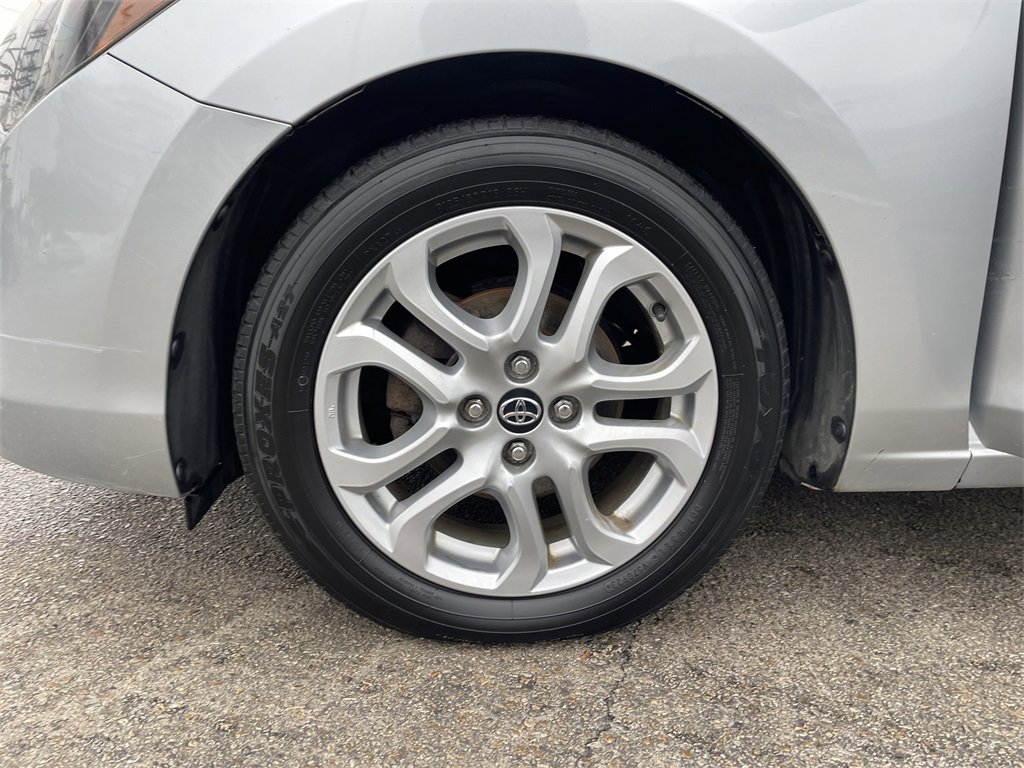 Used 2017 Toyota Yaris iA image 9