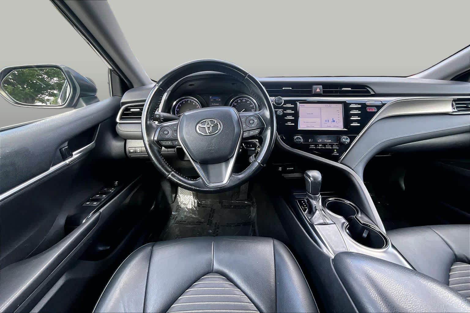 Used 2019 Toyota Camry SE FWD image 6