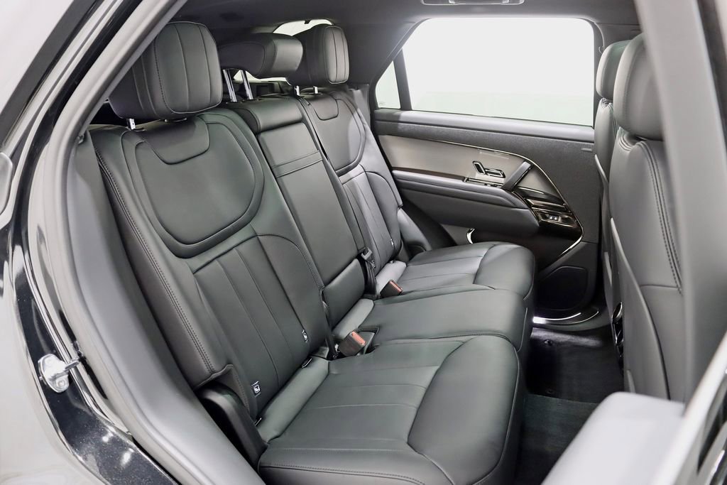 Used 2025 Land Rover Range Rover Sport SE AWD/4WD image 29