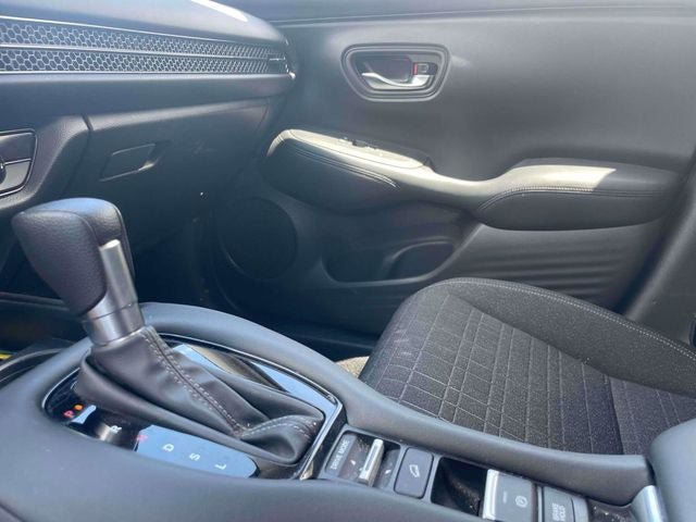 Used 2023 Honda HR-V LX image 31