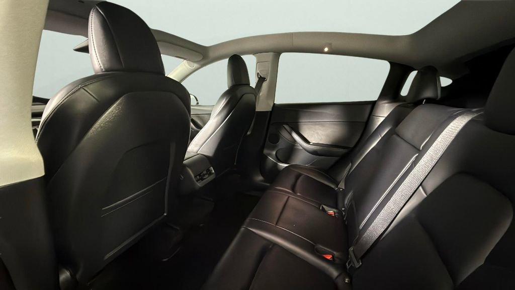 Used 2022 Tesla Model Y Performance image 27