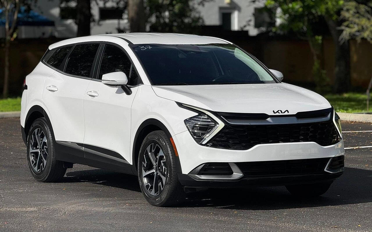 Used 2025 Kia Sportage EX image 2