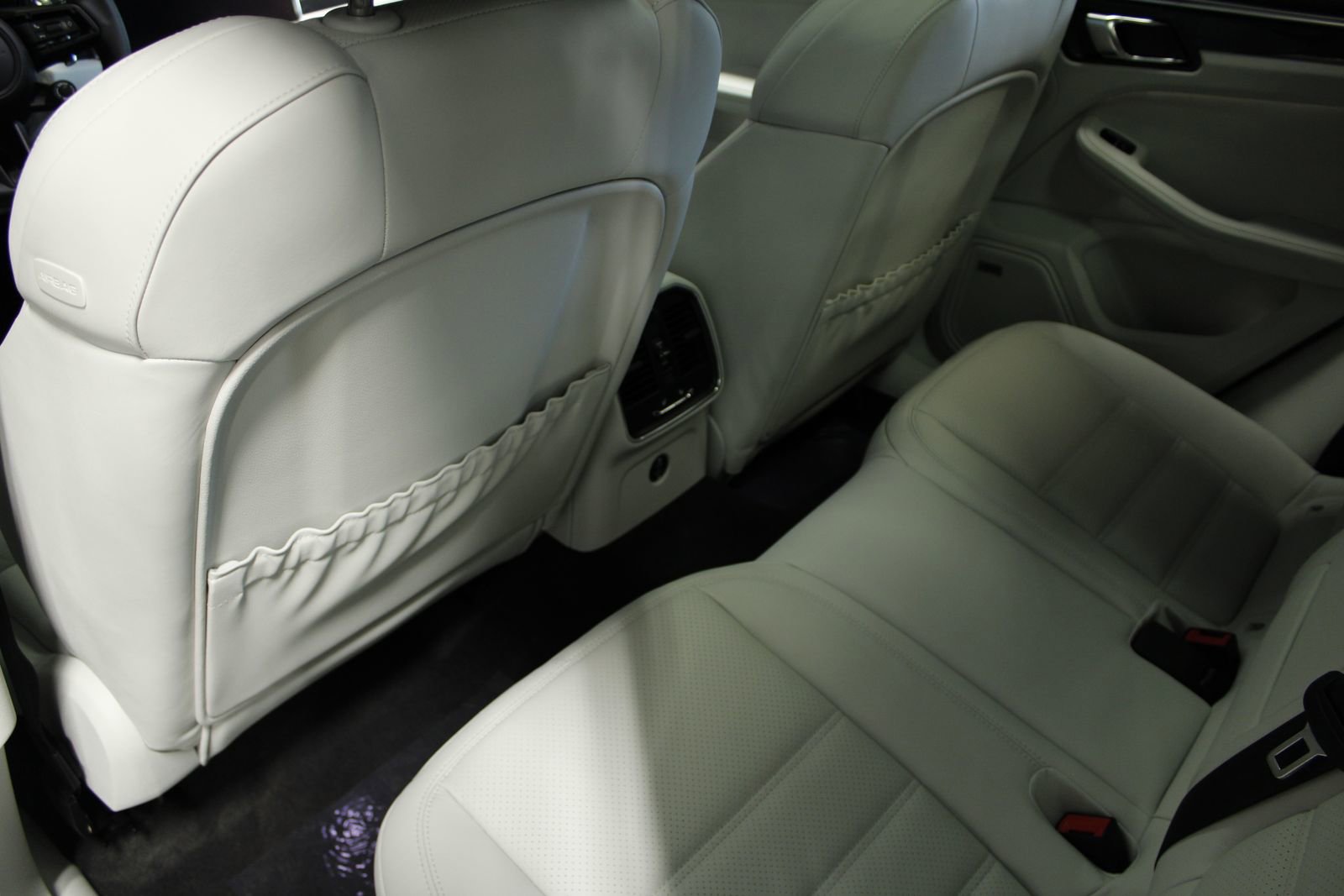 New 2026 Porsche Macan S image 39