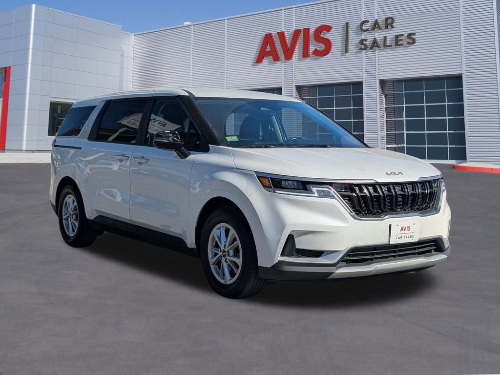 Used 2024 Kia Carnival LX image 9