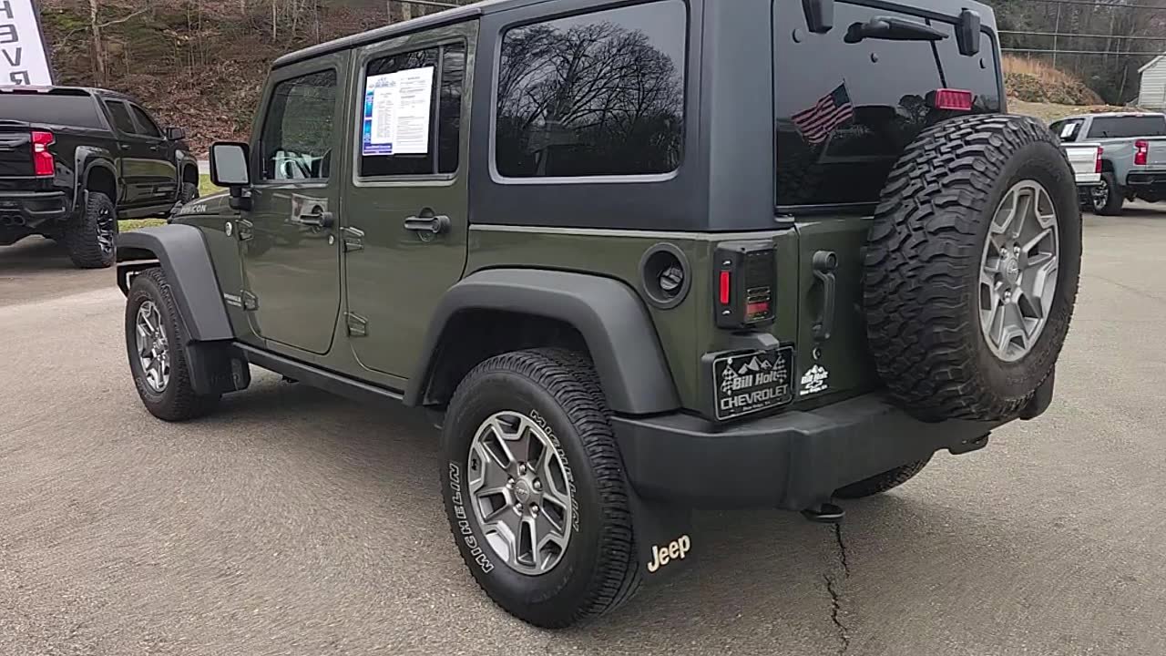 Used 2015 Jeep Wrangler Unlimited Rubicon w/ Connectivity Group image 5