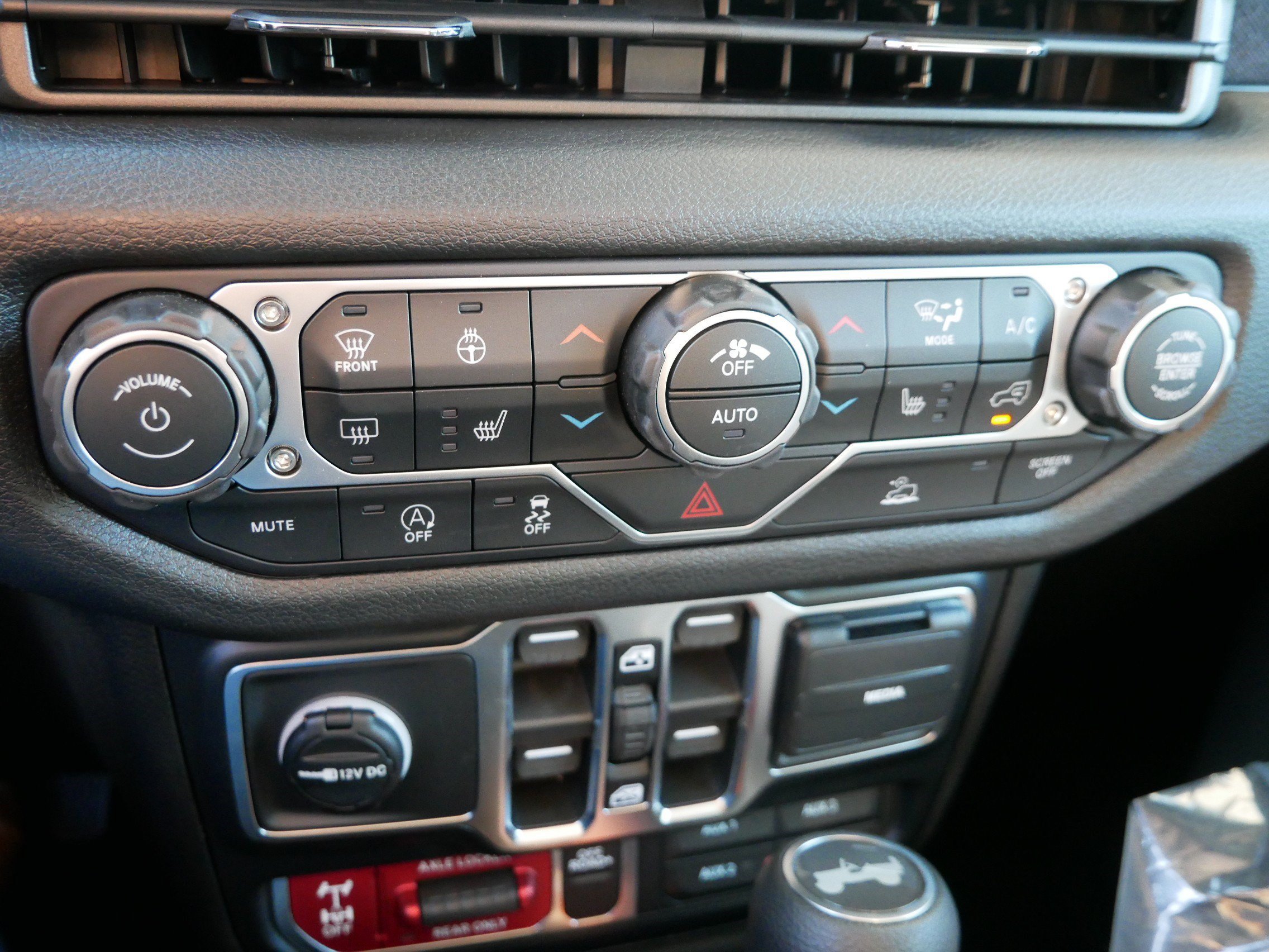 New 2026 Jeep Wrangler Unlimited Sport AWD/4WD image 18