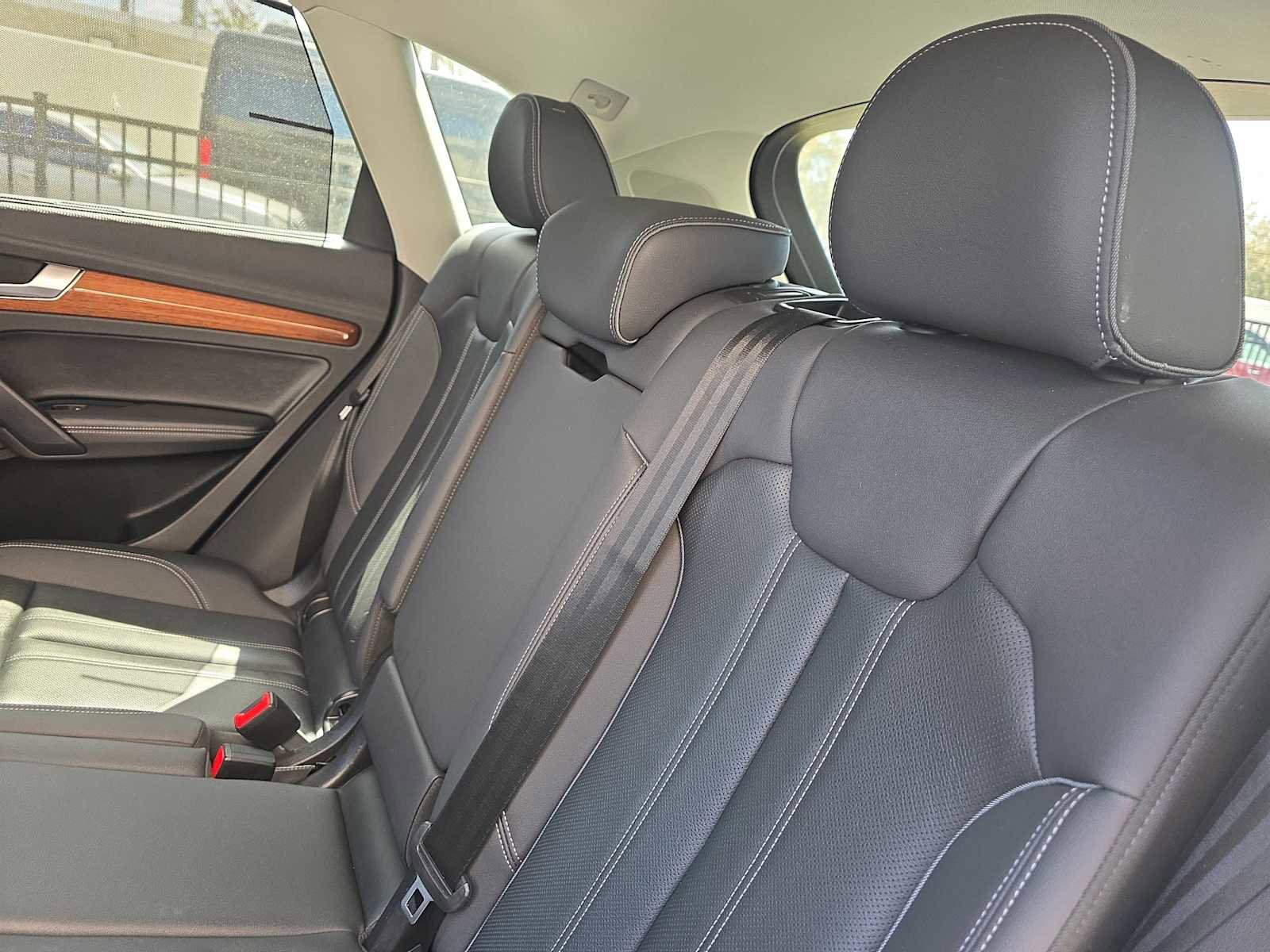 Used 2023 Audi Q5 Prestige image 11