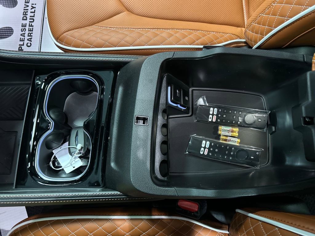 New 2026 Chrysler Pacifica Pinnacle FWD image 19