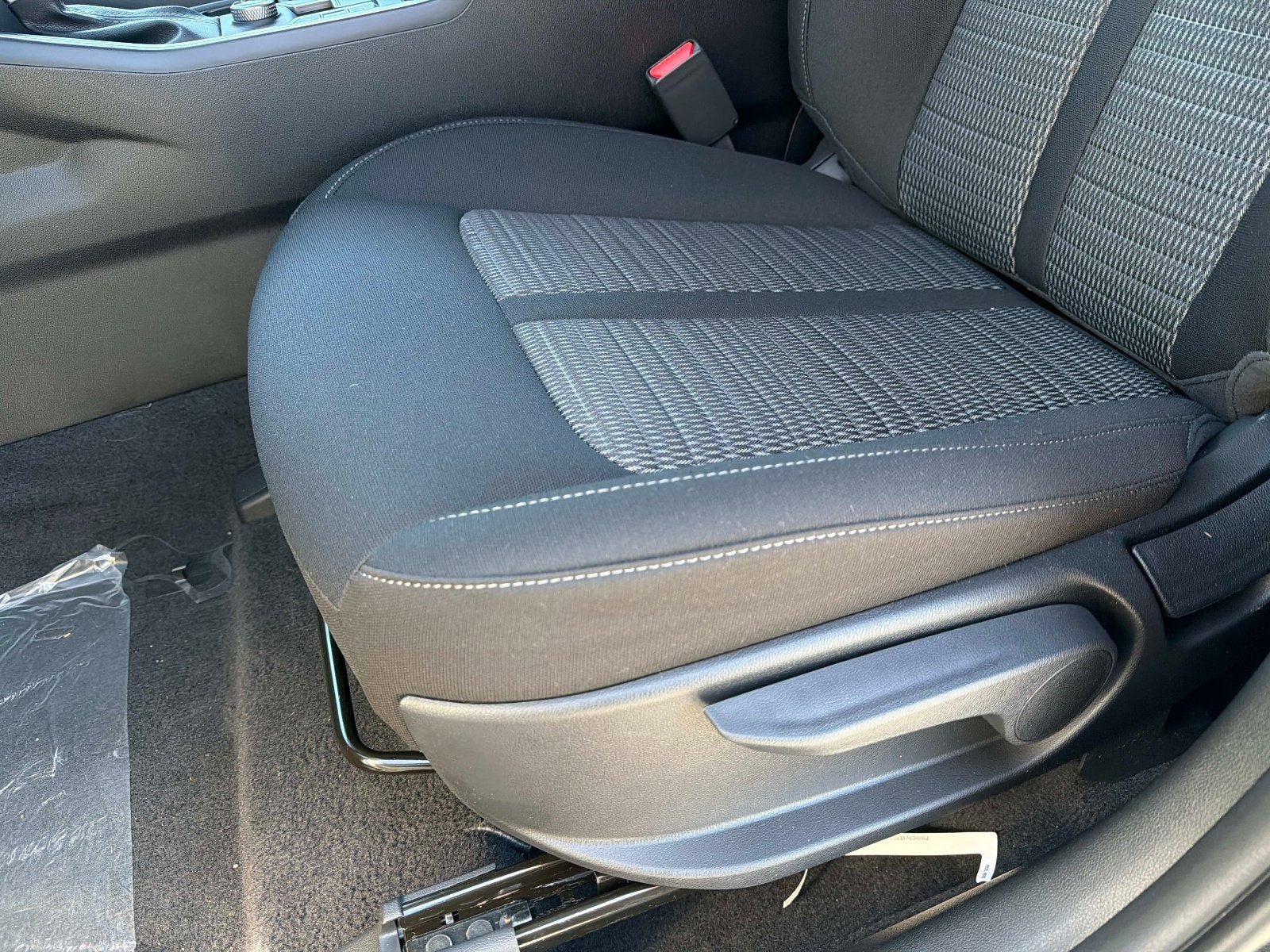 New 2026 Kia Sorento LX FWD image 16