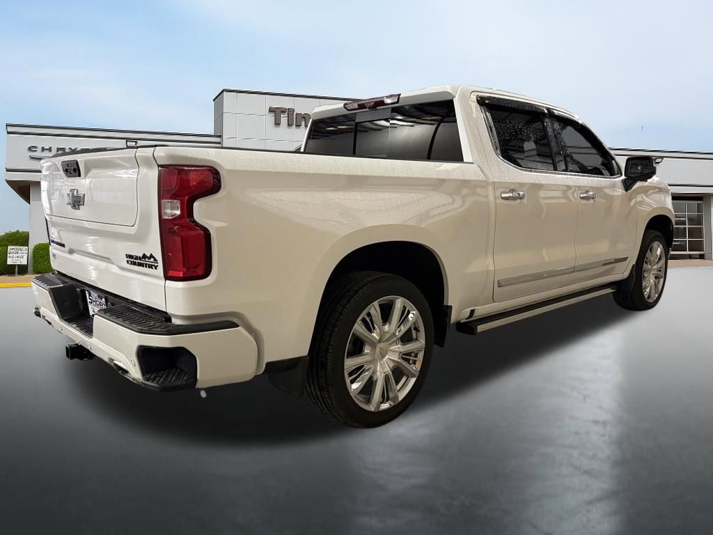 Used 2022 Chevrolet Silverado 1500 High Country w/ Technology Package image 5