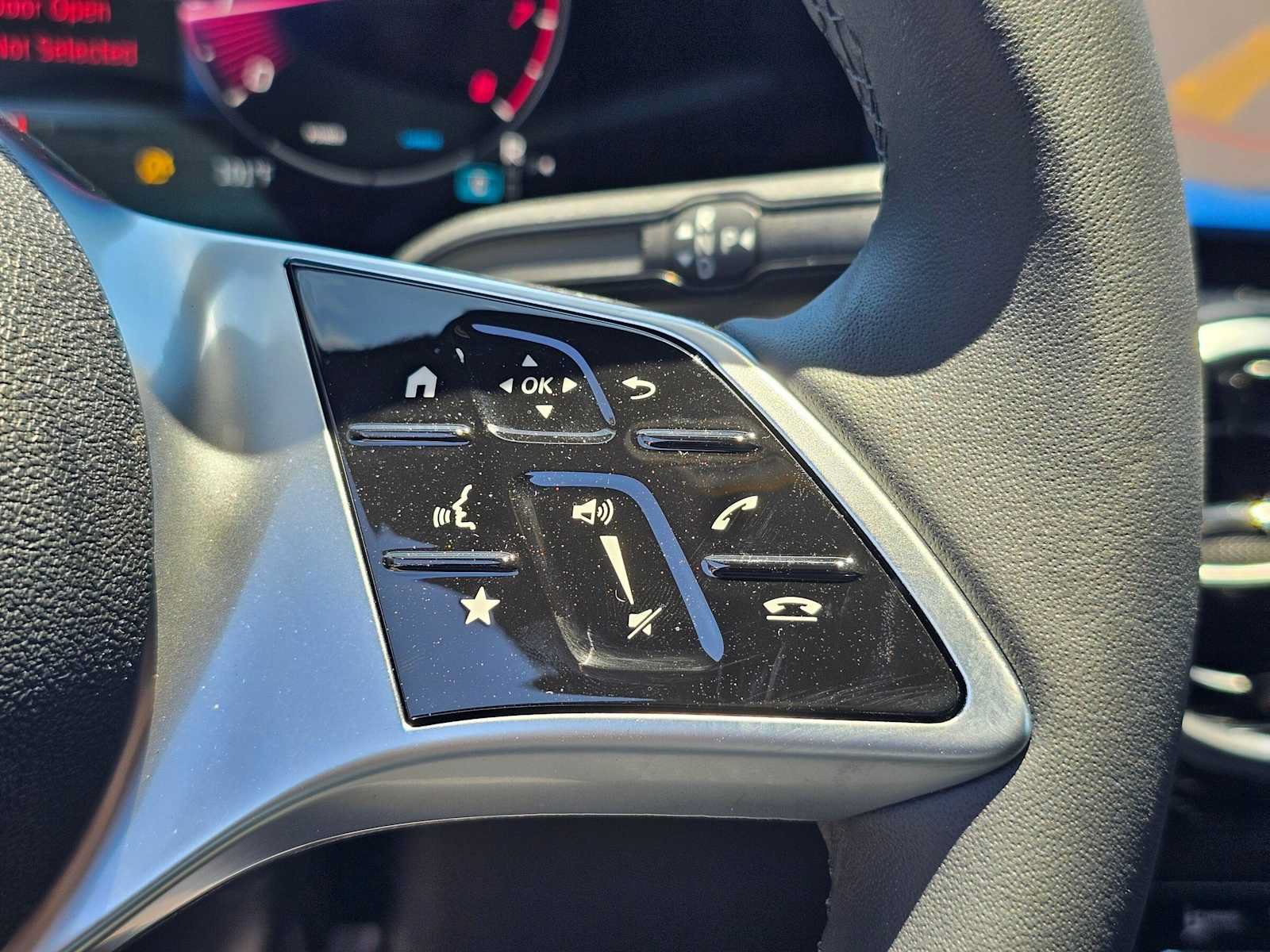 New 2026 Mercedes-Benz GLB 250 image 28