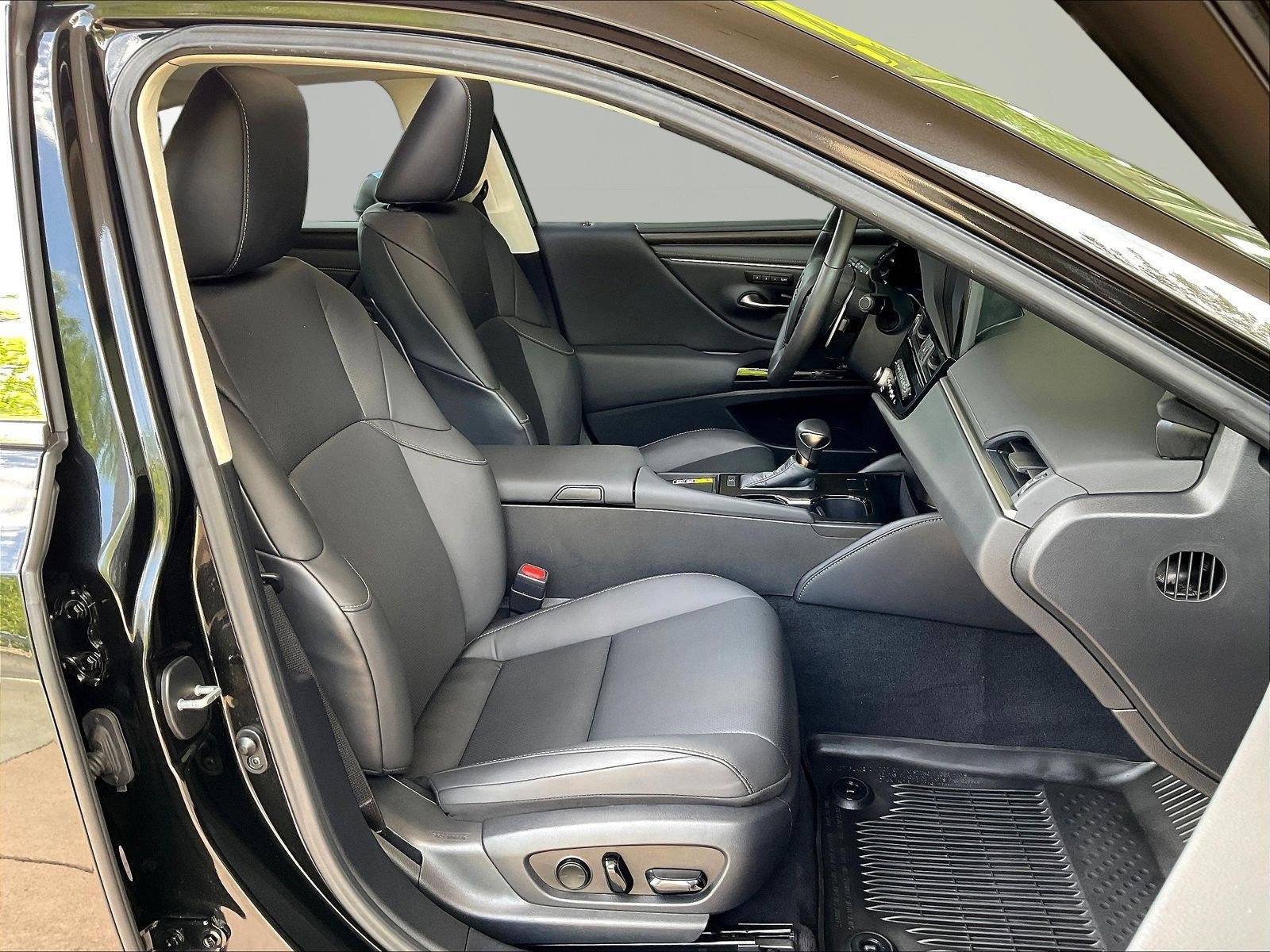 Used 2024 Lexus ES 350 w/ Premium Package FWD image 29