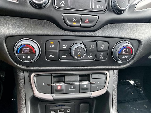 Used 2022 GMC Terrain AT4 w/ Tech Package AWD/4WD image 24
