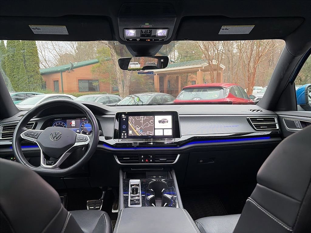 Used 2024 Volkswagen Atlas Cross Sport SEL R-Line image 6