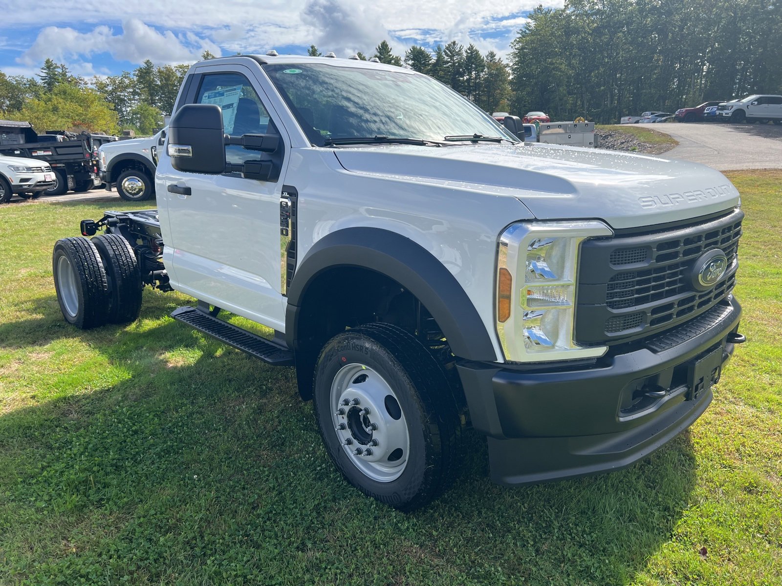 New 2026 Ford F550 4x4 Regular Cab Super Duty image 1