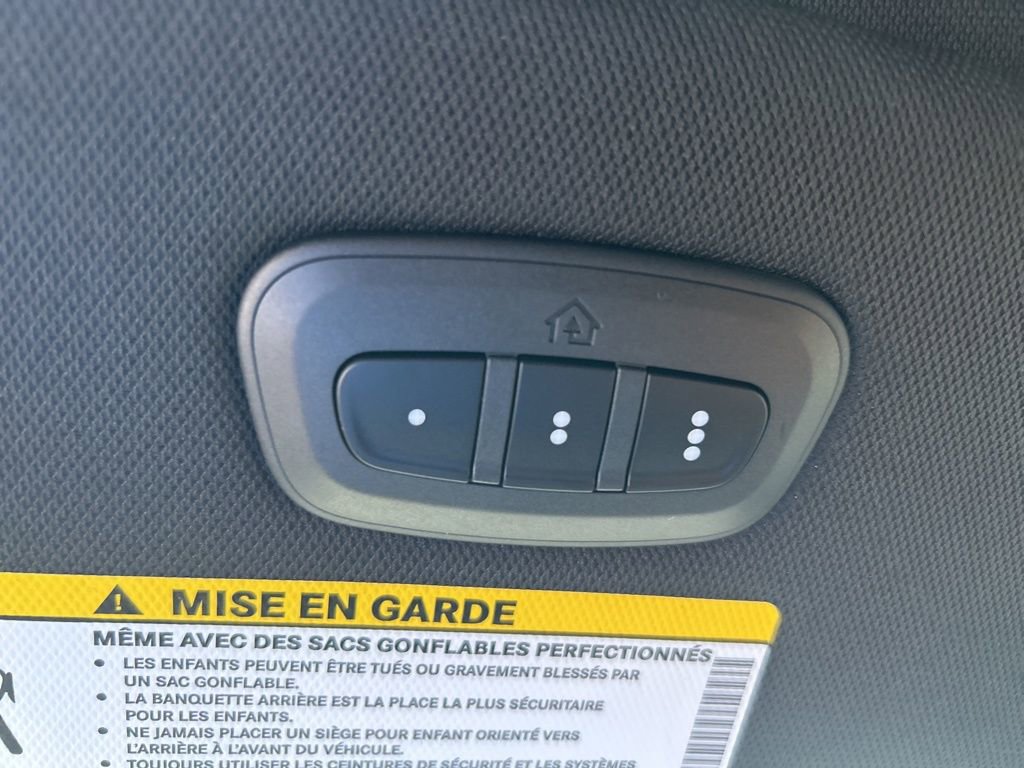 New 2026 Chrysler Pacifica Select FWD image 46