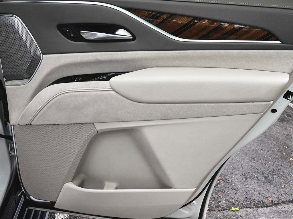 Used 2022 Cadillac Escalade Sport Platinum image 12