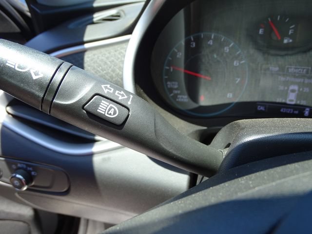 Used 2023 Chevrolet Malibu LT FWD image 16