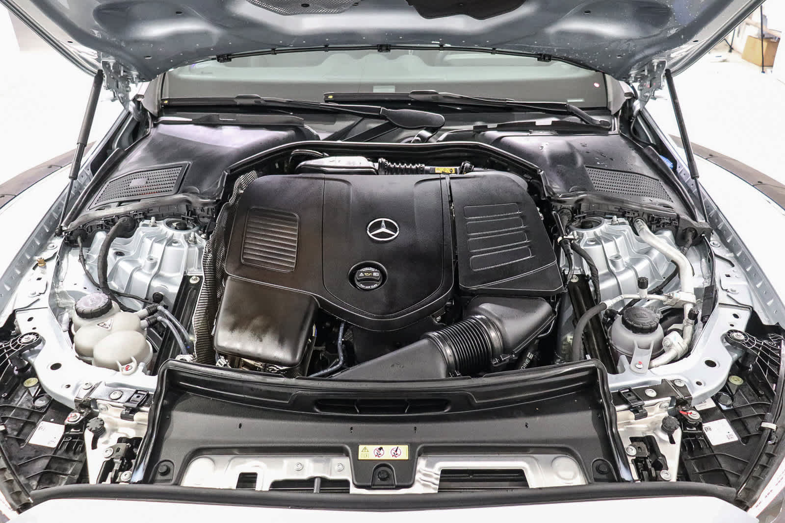 Used 2023 Mercedes-Benz C 300 Sedan image 31
