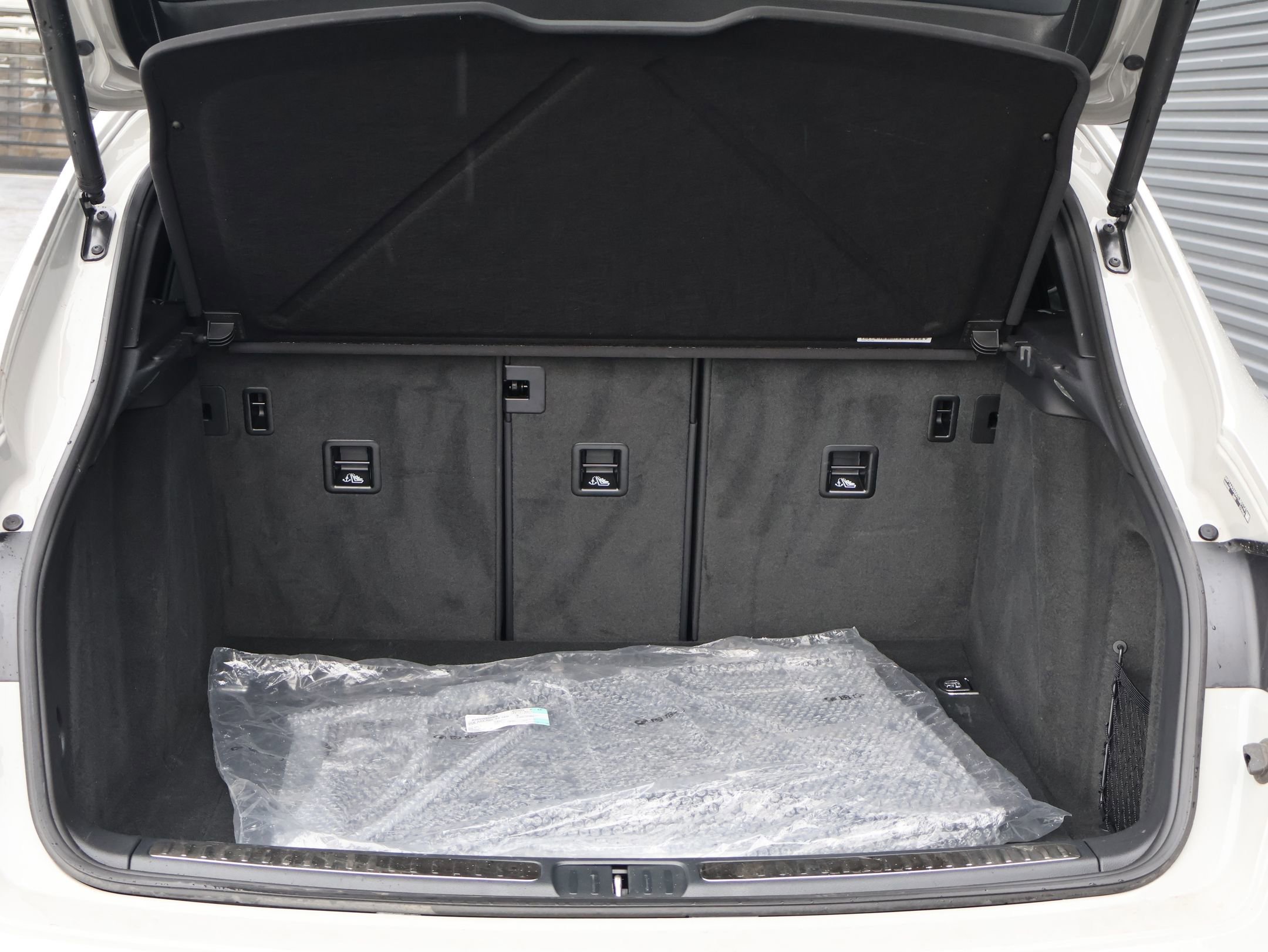 Used 2026 Porsche Macan image 24