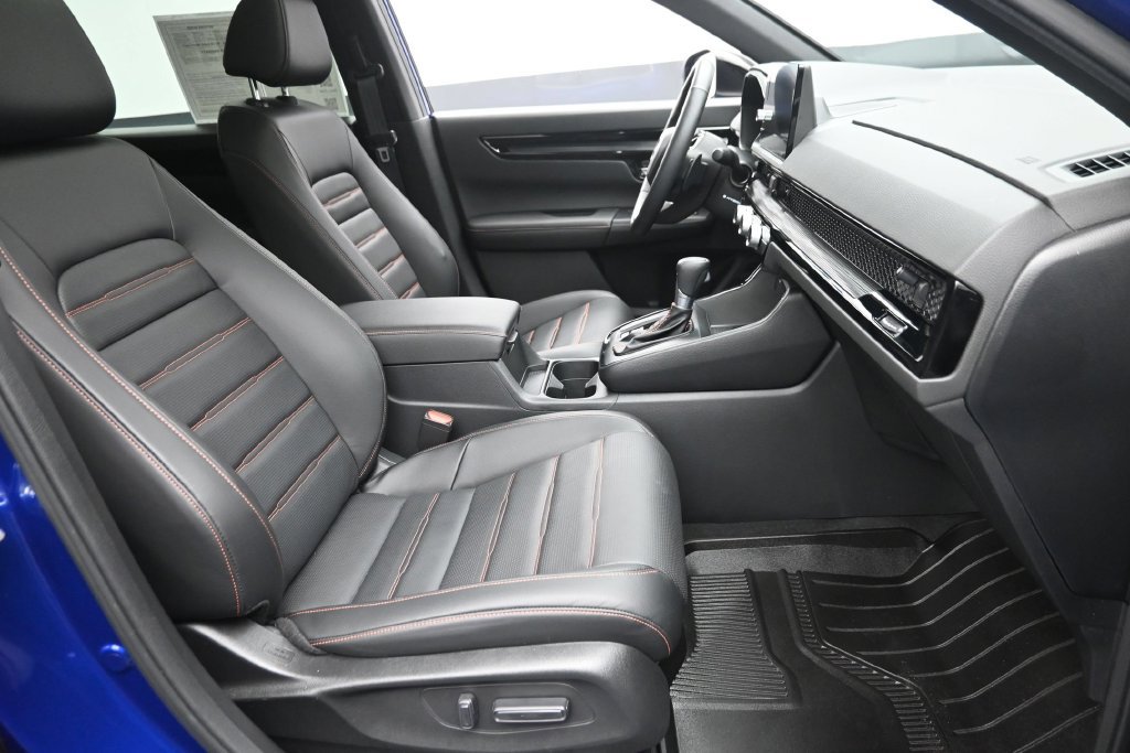 Used 2025 Honda CR-V Sport Touring image 9