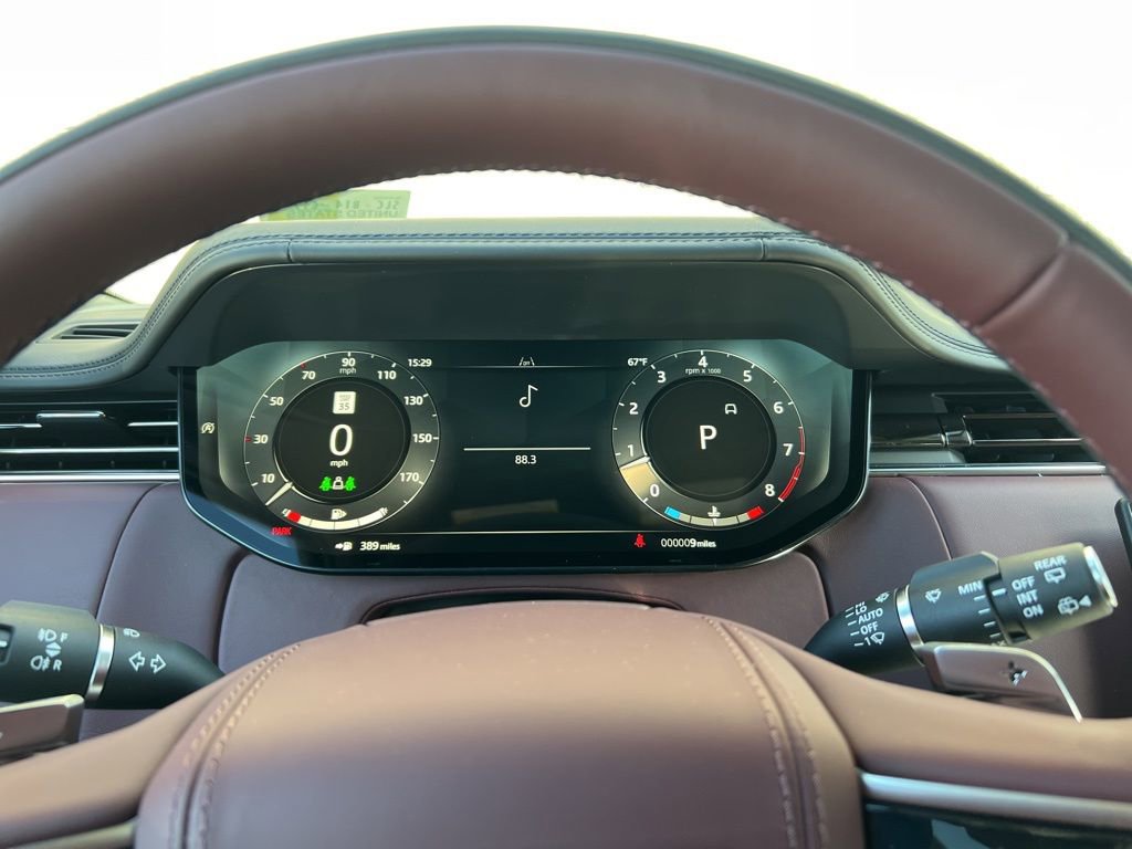 New 2025 Land Rover Range Rover Autobiography AWD/4WD image 21