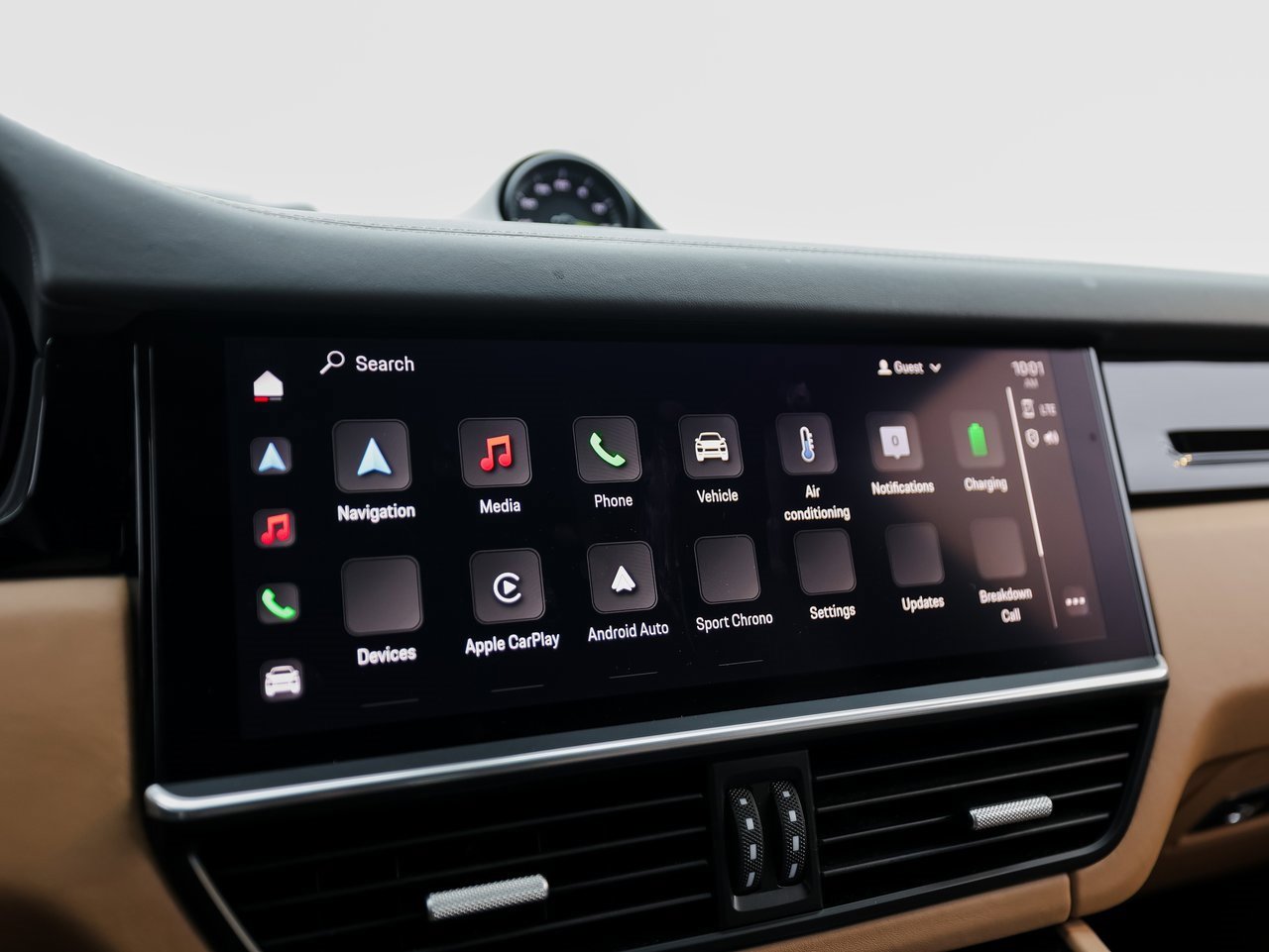 Certified 2022 Porsche Cayenne E-Hybrid image 18