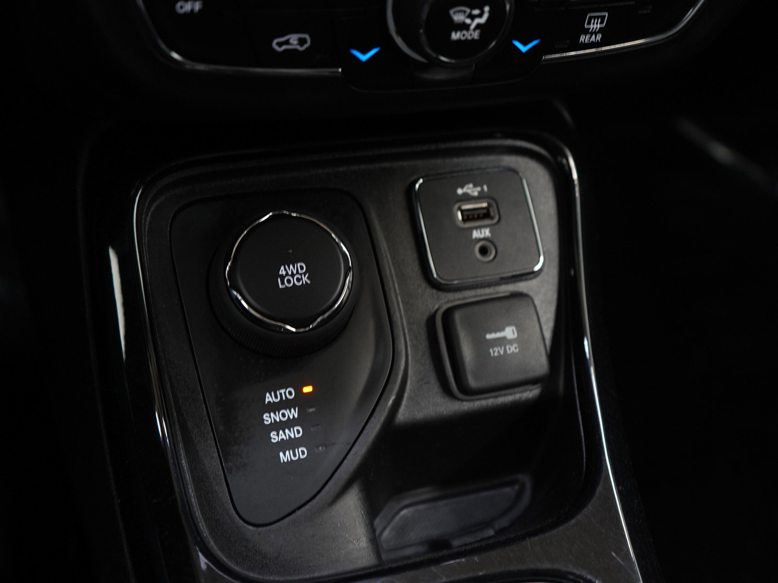 Used 2020 Jeep Compass Limited AWD/4WD image 23