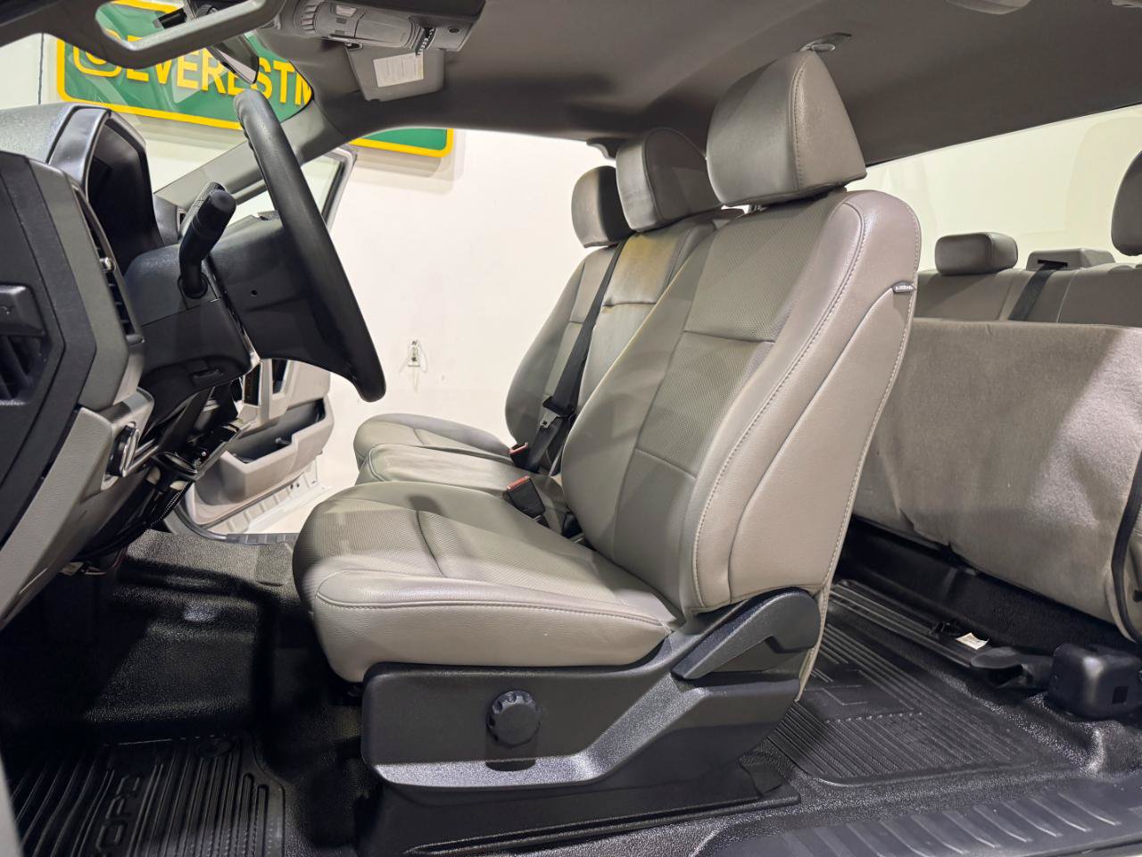 Used 2022 Ford F250 XL w/ Power Equipment Group AWD/4WD image 13