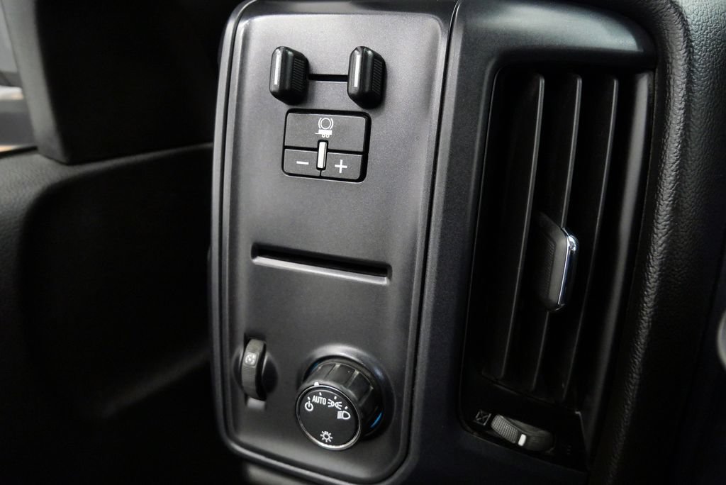 Used 2018 Chevrolet Silverado 2500 W/T w/ WT Fleet Convenience Package AWD/4WD image 25