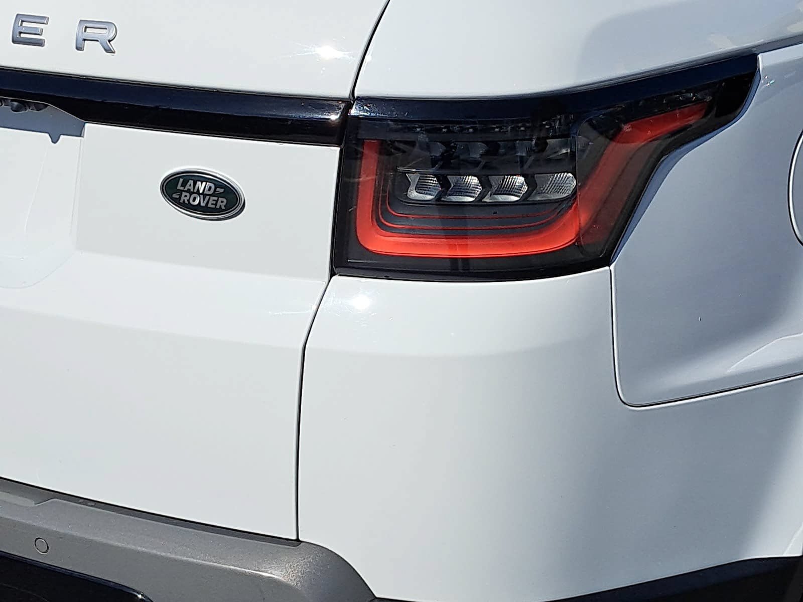 Used 2022 Land Rover Range Rover Sport SE AWD/4WD image 37